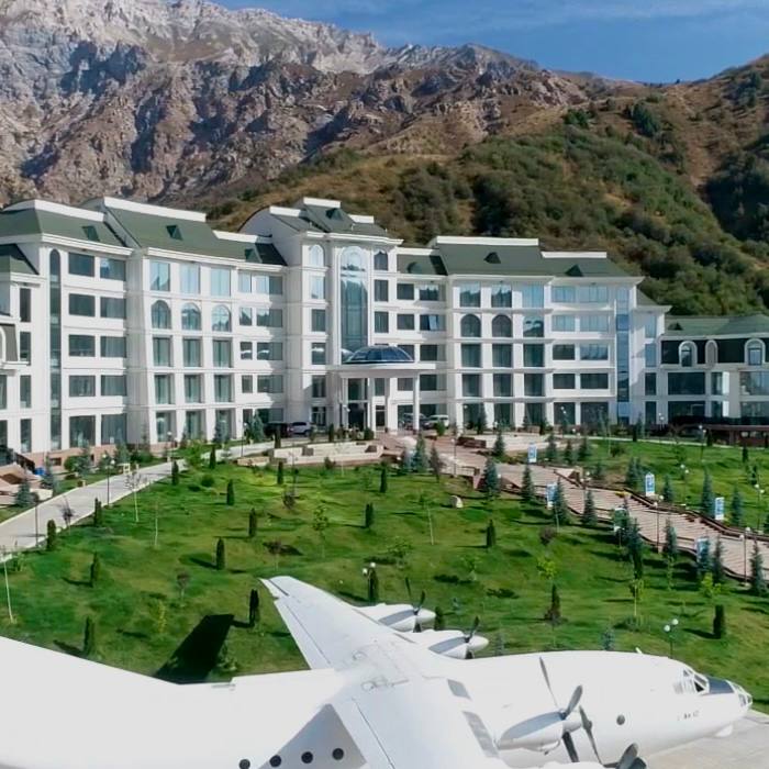 SEVARSOY resort — вид на горный комплекс в Чимгане